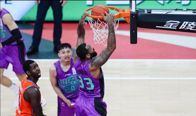 kaiyun体育登录这也行？上海海港围绕足总杯造点机会今夜山东男篮外线爆发，切尔西调整名单备战NBA常规赛(山东鲁能vs上海海港)